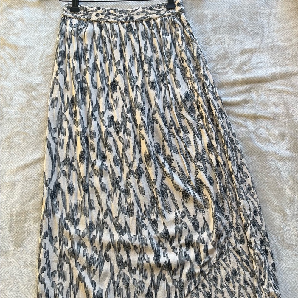 Chic Black and Cream Women's Midi Skirt